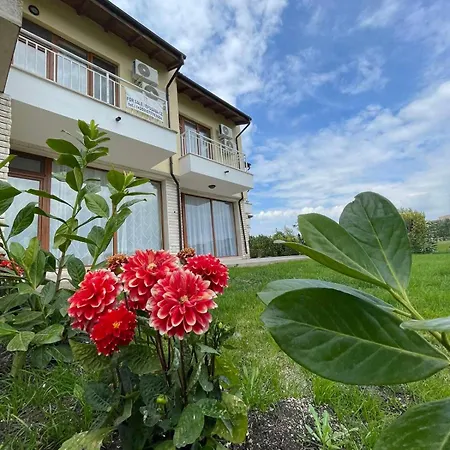 Boutique Golf House
